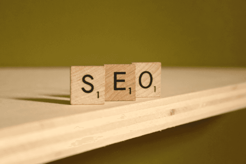 A wooden block that says seo on it photo – Free Wood Image on Unsplash